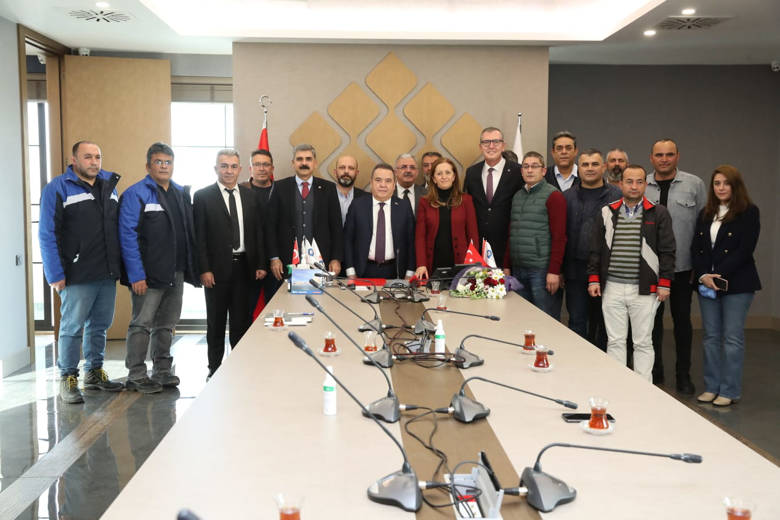 Antalya Büyükşehir Belediyesi’nde Toplu İş Sözleşmesi İmzaladık