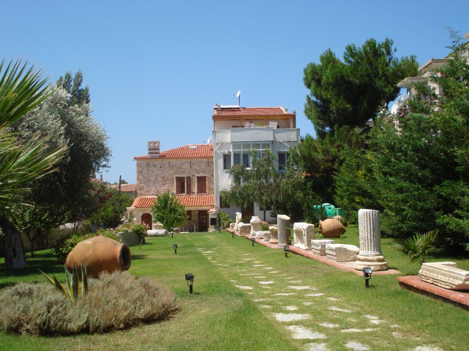 TURGUT TOKUŞ KÜLTÜR VE SANAT VAKFI