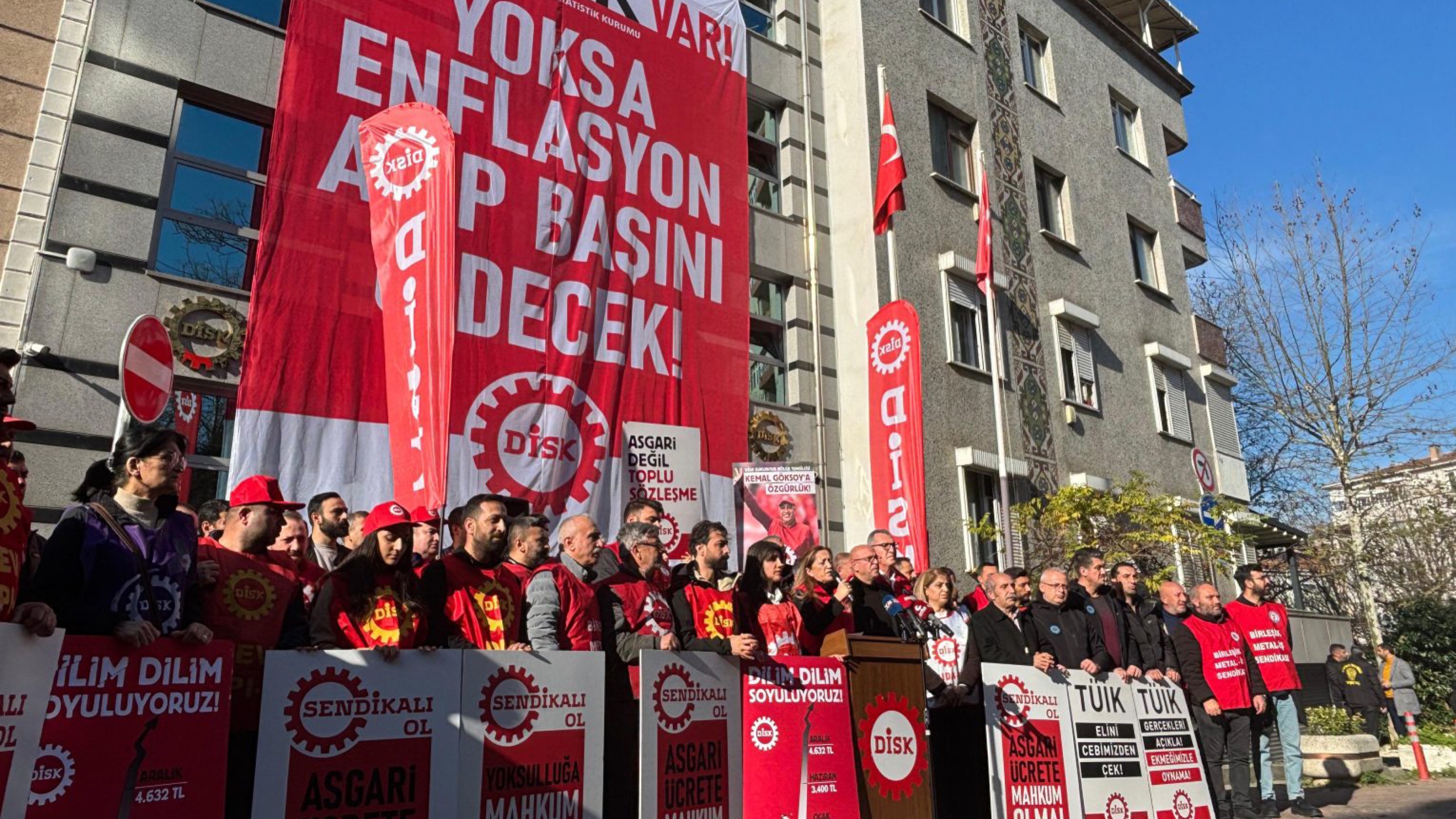 Yeni Yılda da İşçiler için Değişen Bir Şey Yok