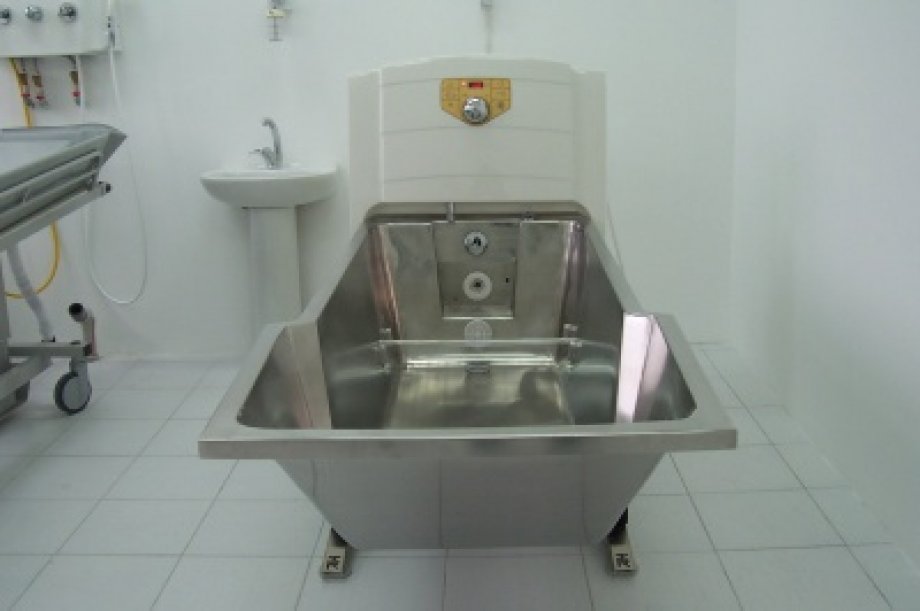 TR 900 Patient Bathing and Burn Care Tub
